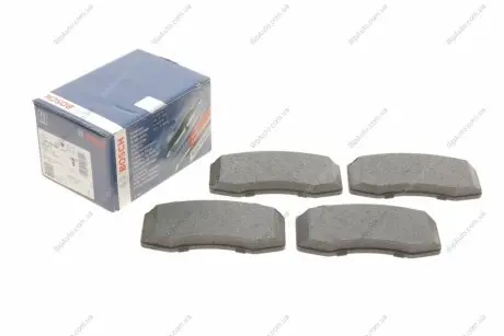Комплект тормозных колодок, дисковый тормоз BOSCH 0986494551