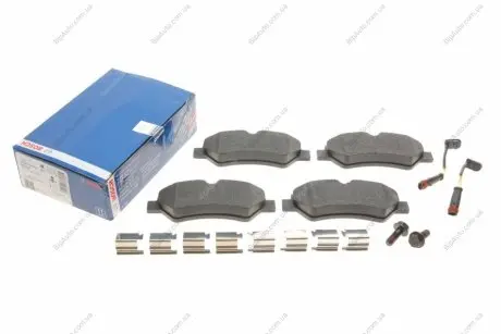 Комплект тормозных колодок, дисковый тормоз BOSCH 0986494601