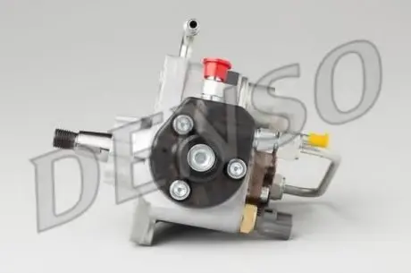 Паливний насос common rail DENSO DCRP300950