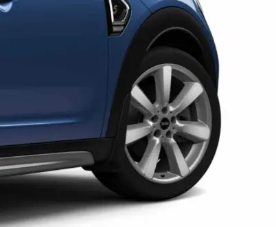 Брызговики BMW 82162410137