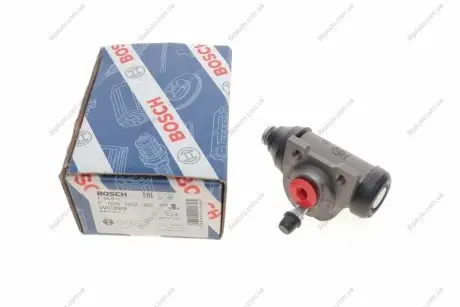 Колісний гальмівний циліндр BOSCH F026002182