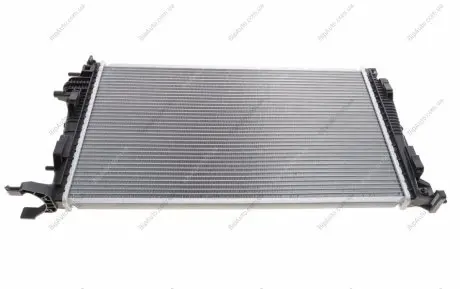 Радіатор охолодження MEGANE3 20i/19DCi 08- Van Wezel 43002409 (фото 1)