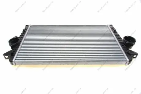 Радіатор інтеркулера Van Wezel 58004251