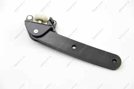 Ролик сдвижной двери Caddy 04- Пр. нижний BSG BSG 90-975-022