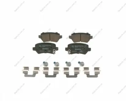 Колодки гальмівні (задні) Opel Astra G/Combo 01-/Kia Cee\'d 15- (к-кт з пластинами) 0 986 495 319 BOSCH 0986495319