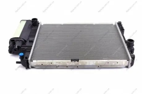 Радиатор 520 mm BMW 5(E39) 2,0-2,8 95-01 MAHLE / KNECHT CR251000S
