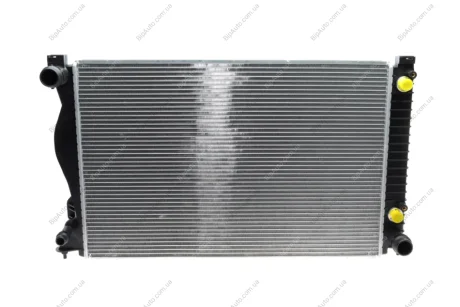 Радиатор 675 mm Audi A6 4F2 2.4-3.2 MAHLE / KNECHT CR789000S