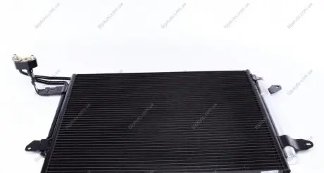 Конденсор VW TOURAN (1T1, 1T2) alt MAHLE / KNECHT AC325000S (фото 1)