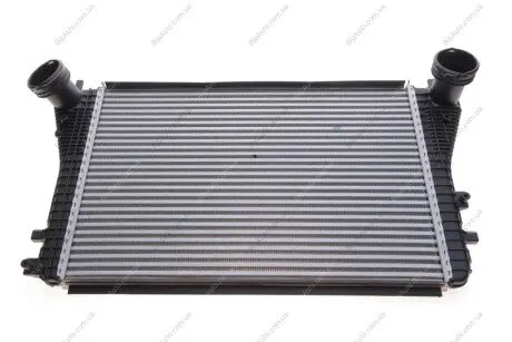 Интеркулер SKODA SUPERB (3T4) MAHLE / KNECHT CI83000P
