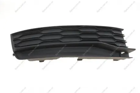 Вставка бампера (під протитуманку) VW Passat 15- (R) DPA 88071846002