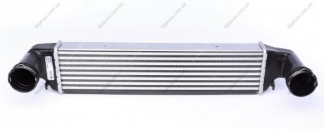 Радиатор интеркулера CI 488 000S MAHLE / KNECHT CI488000S (фото 1)