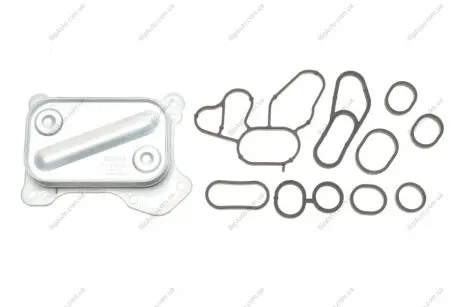 Радіатор масла Doblo/Combo/Nemo/Bipper 1.3CDTI/HDi/Multijet 05- MAHLE MAHLE / KNECHT CLC 190 000S