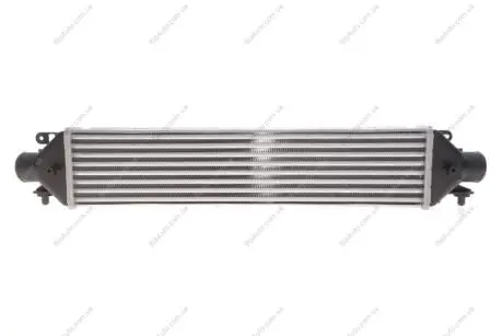 Интеркулер Valeo 818824