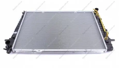 Радиатор охлаждения двигателя MAHLE MAHLE / KNECHT CR 1321 000S
