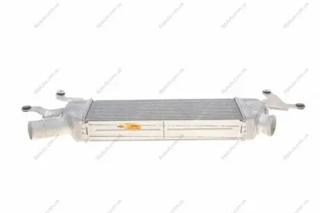 Радіатор інтеркулера Citroen C-crosser/Peugeot 4007/Mitsibishi Outlander II 2.2 HDi 06-13 NRF 309042