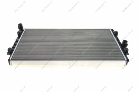 Радиатор охлаждения VW Golf VII/Passat 1.8/2.0 12 NRF 58437A