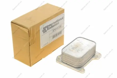 Радиатор масла Van Wezel 37013720