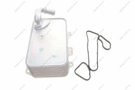 Радіатор масляний Audi A4/A6/Q7/VW Touareg/Porsche Cayenne/Panamera 3.0TDI 07- (теплообмінник) Van Wezel 03003405