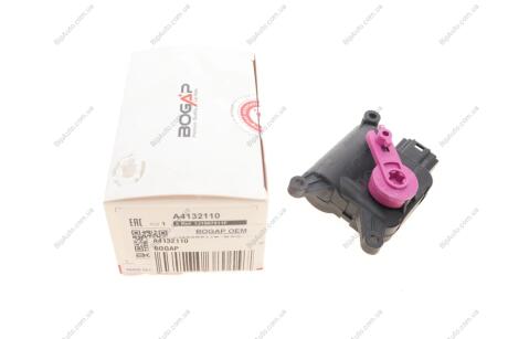 Моторчик заслонки пічки VW Golf IV/Skoda Octavia 97-07 BOGAP A4132110