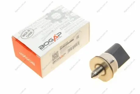 Датчик тиску палива BMW 3 (E90)/5 (E60/F10)/7 (F01-F04) 06-16 N42/N52/N53/N63 BOGAP B6122108