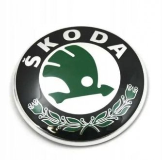 Эмблема решетки радиатора Skoda Octavia A5 04-12/Superb 01-08/Fabia/Roomster 07-14/Yeti 10-13 зелен AVTM 18P00841 (фото 1)