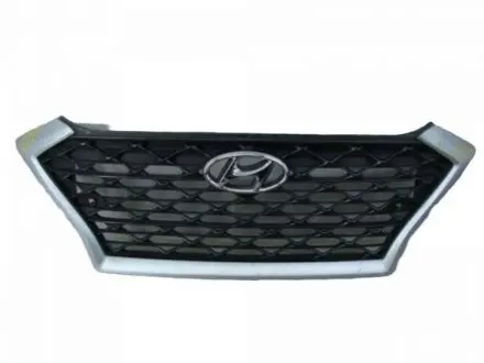 Решетка радиатора Hyundai Tucson 18-20 черн. глянец, молдинг серый металик AVTM 183264990