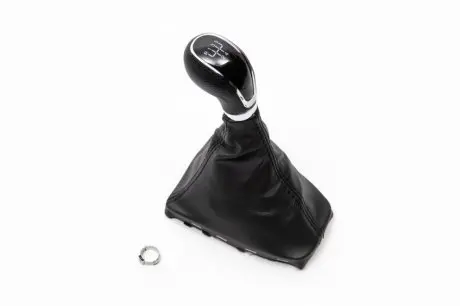 Чехол рычага КПП для Opel Astra J \'10-15 (+ручка 5 ст КПП с хромом) AVTM 645738691