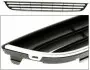 Решетка в бампер Ford Fiesta 13-17 средняя с хром молдингом AVTM 2816 913 (фото 1)