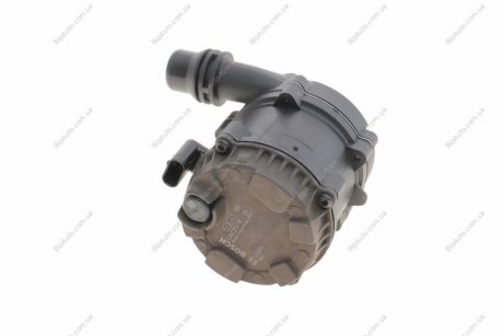 Помпа води BMW 5 (G30/F90)/7 (G11/G12)/X5 (G05/G95) 2.0-4.4 B48/B58/N63 15- 0 392 024 11E BOSCH 039202411E