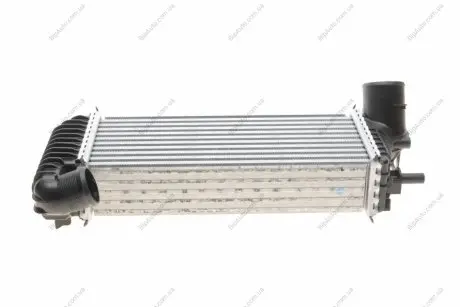 Радіатор інтеркулера Focus III 1.6 D 10- MAHLE MAHLE / KNECHT CI 245 000P