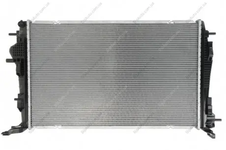 Радіатор RN SCENIC III(08-)1.9 dCi(+)[OE 214100015R] NISSENS 637622
