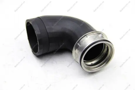 Патрубок інтеркулера Caddy III 1.9/2.0TDI Пр (верхній) BSG BSG 90-720-115