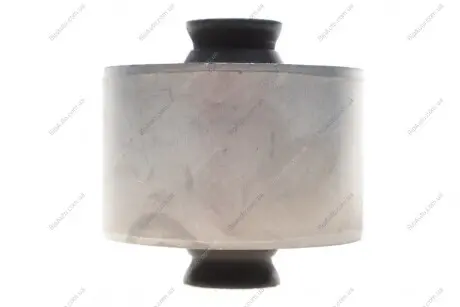 Сайлентблок балки (задньої) Renault Trafic/Opel Vivaro 01- Oe germany 801121