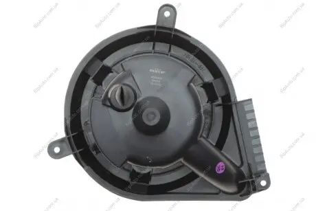 Моторчик пічки MB Sprinter 901-904 96-06 NRF 34215