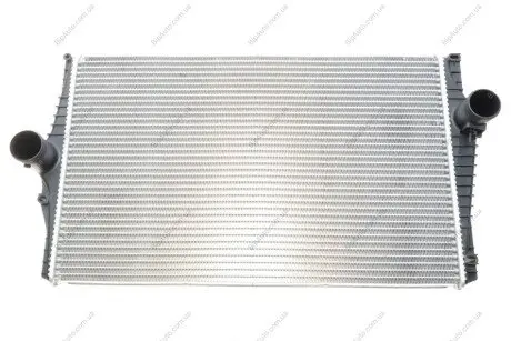 Інтеркулер Valeo 818280