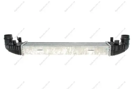 Інтеркулер Valeo 818616