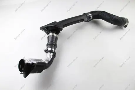 Патрубок RENAULT 144602487R