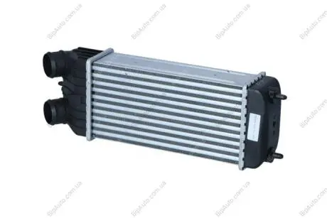 Радіатор інтеркулера Citroen C2/C3/Peugeot 1007/207 1.6 HDi 05- NRF 30196