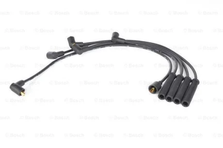 Комплект проводів запалювання FORD MAVERICK MAZDA 626 II NISSAN TERRANO II ROVER 200 II, 400 II SEAT RONDA 1.6/2.0/2.4 03.83-09.07 BOSCH 0986356807