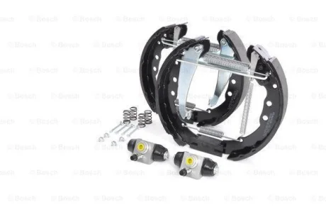 VW К-т гальмівних колодок SUPER PRO, CADDY II 95-, PASSAT B3/B4 90- BOSCH 0204114634