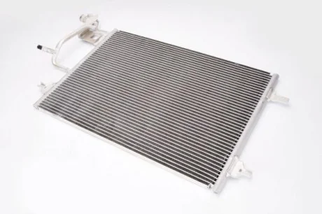 Конденсатор кондиціонера MERCEDES S (W140) AUDI A6 C5, ALLROAD C5 1.9D/2.5D/3.2 10.95-08.05 THERMOTEC KTT110081