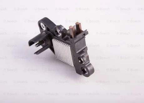 Регулятор напруги (14V) VALTRA T 7.4D 01.09-12.11 0 272 220 733 BOSCH 0272220733