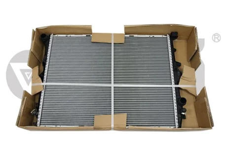 Радіатор VW Touareg (03-10) / Audi Q7 (10-15) VIKA 11211825601
